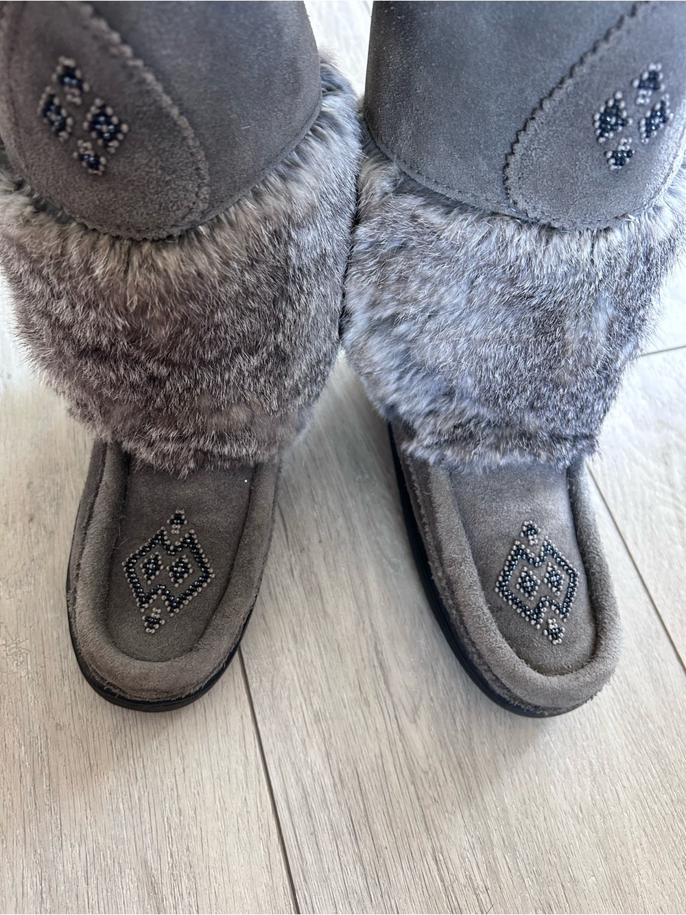 Manitobah Mukluks Waterproof Snowy Owl Gray Suede Fur Winter Boots Cozy Warm - Picture 3 of 12